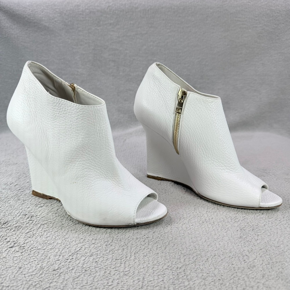 Burberry Womens 39 White Leather Peep Toe Wedge Bootie Gold Zip Italy Designer
